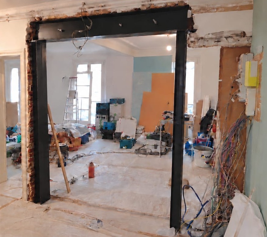 Mur porteur avant ouverture dans un appartement haussmannien à Paris – DFE RENOV